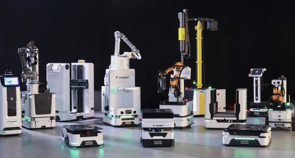 90后博士闖深圳逐夢硬核科技 解困工廠勞動力，讓機器人成為教育新星